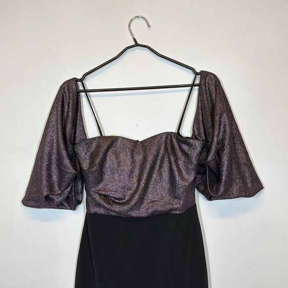 Badgley Mischka
Metallic Off Shoulder Dress - Picture 7 of 12